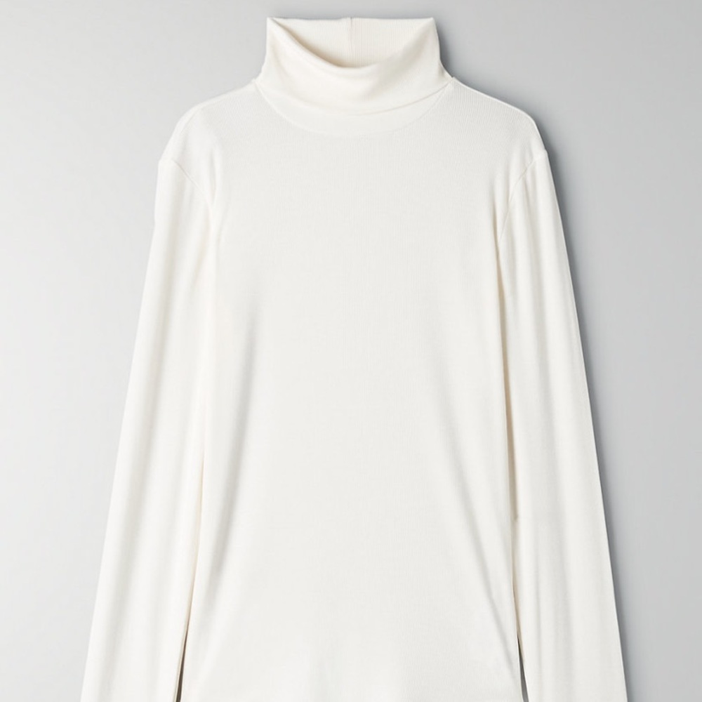 NWT Sunday Best Turtleneck